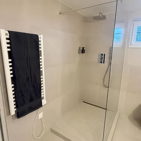 Vignoble&jardin - Parking Privé à Pensión 3*